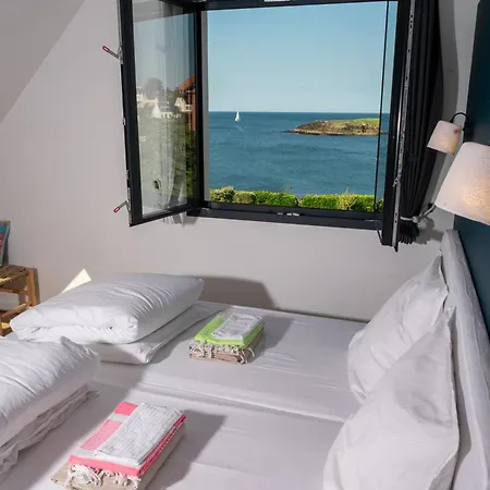 Ponant 5 Etoiles A Doelan, Piscine Face Villa *