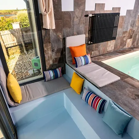 Ponant 5 Etoiles A Doelan, Piscine Face